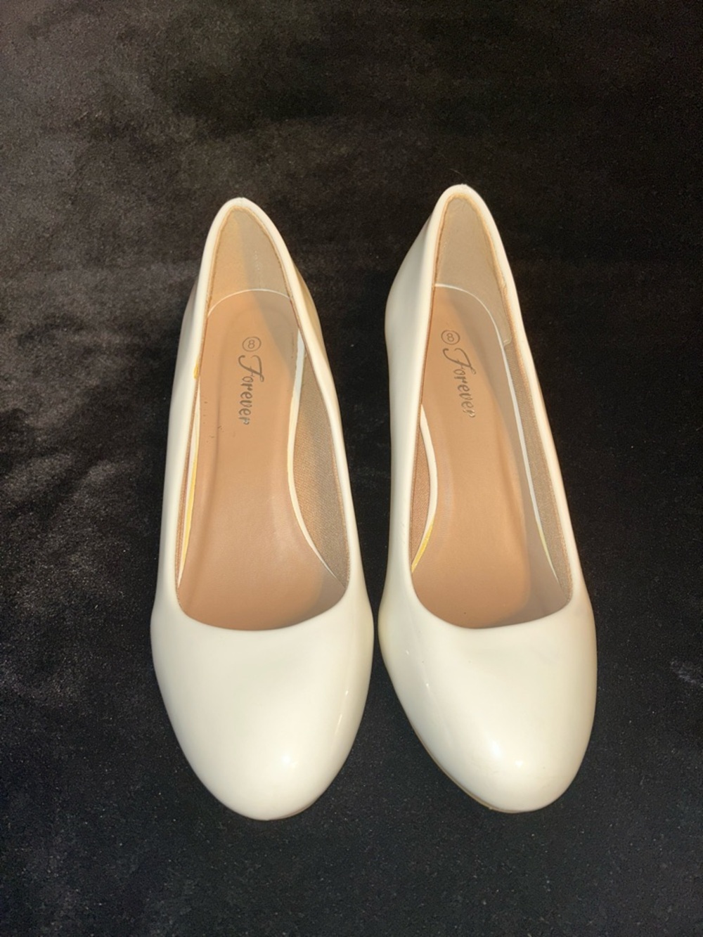 Forever Link Women’s White Round-Toe Wedge Heels
